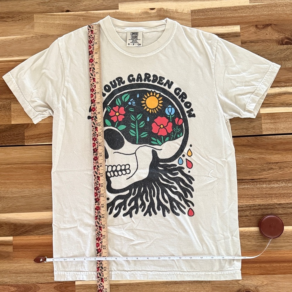 Comfort Colors Graphic “Let Your Garden Grow” Tee | Women Small - Picture 9 of 9